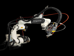 <b>实施径应分阶段进行：短期聚焦于正在沉点行业</b>