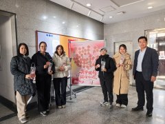 学院工会细心安插了活